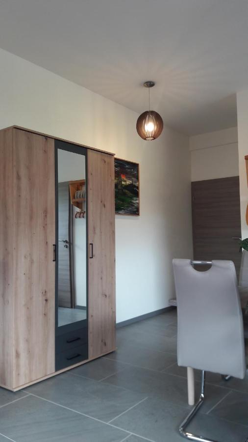 Schmölln Apartment Am Eck מראה חיצוני תמונה