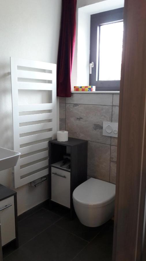 Schmölln Apartment Am Eck מראה חיצוני תמונה